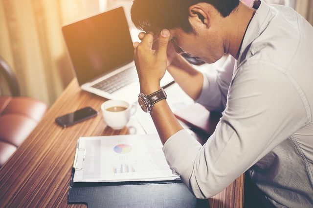 How to avoid financial stress while working for a start-up