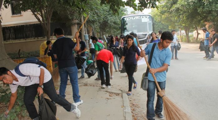 Youth help Promote Cleanliness
