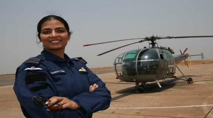 Gunjan-Saxena-the first ever Indian woman to fly into a combat zone